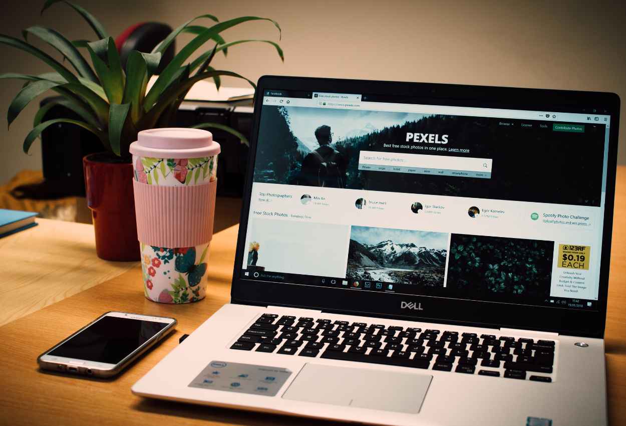 Crear Páginas Web: Cómo integrar inteligencia artificial en tu sitio